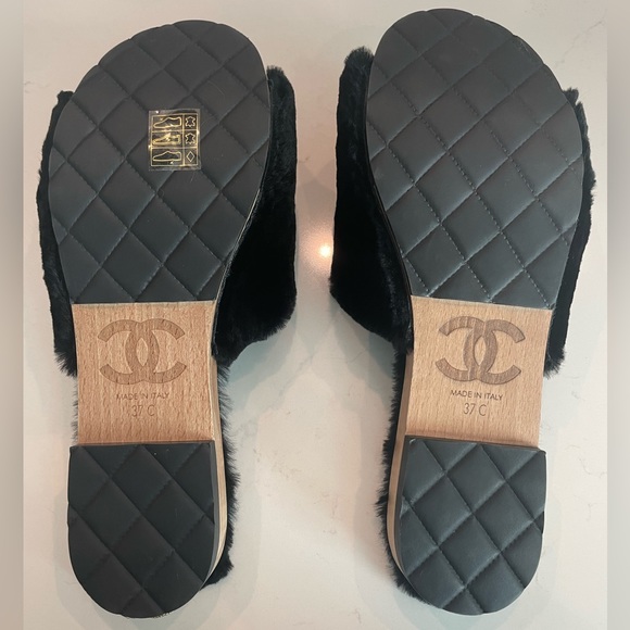 Authentic Chanel Orylag/Lambskin Mules - Picture 7 of 7